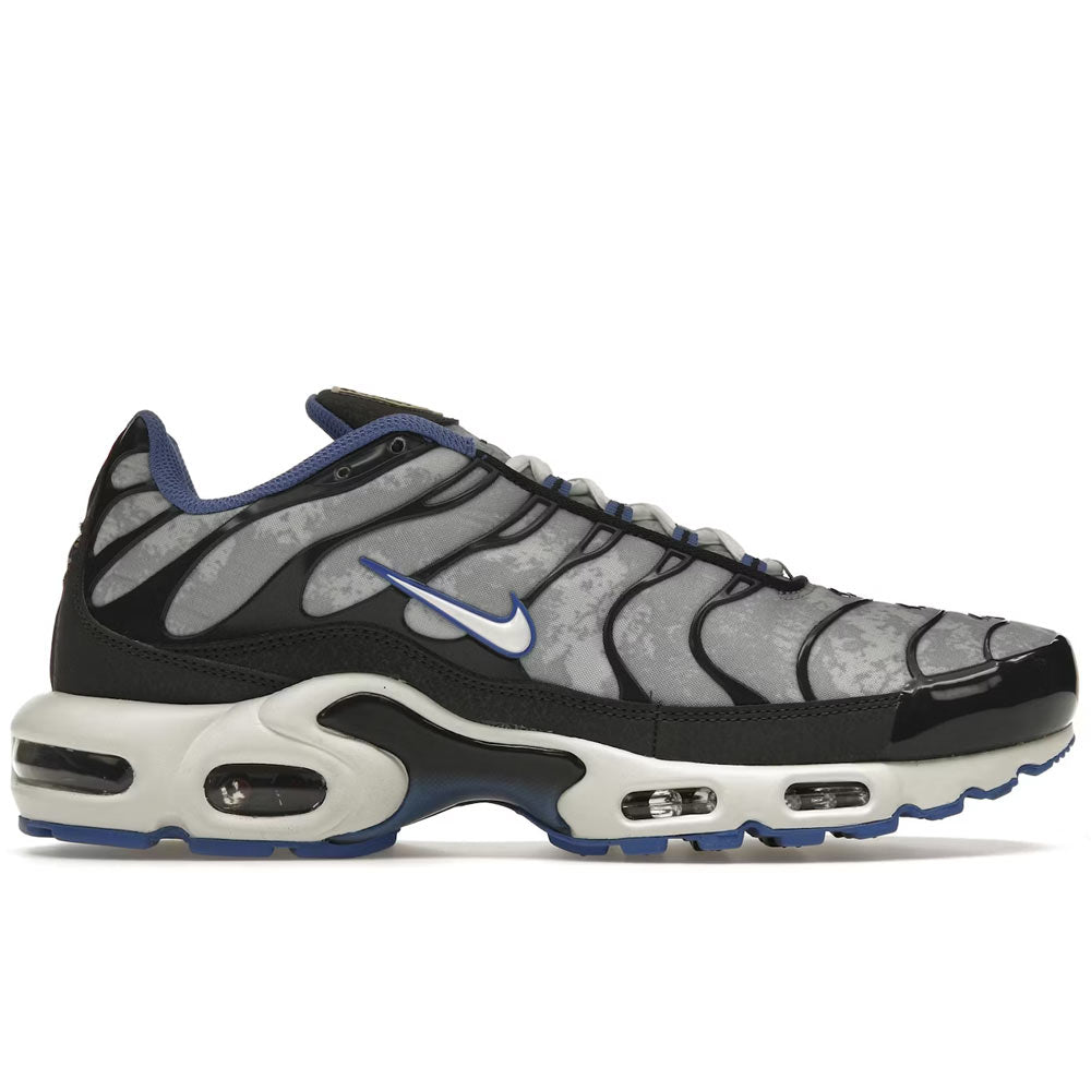Nike Air Max Plus Social F.C.